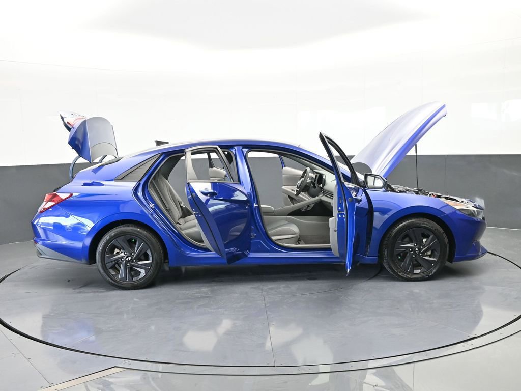 Used 2023 Hyundai Elantra SEL image 72