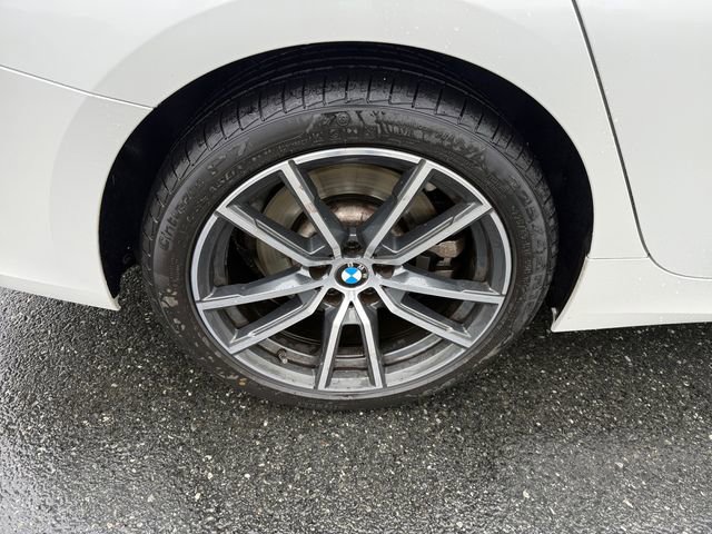 Used 2022 BMW 330i xDrive Sedan w/ Premium Package 2 AWD/4WD image 17