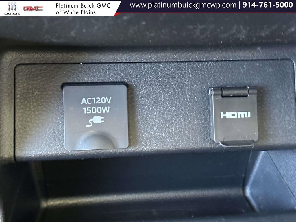 Used 2022 Toyota Sienna Platinum image 22