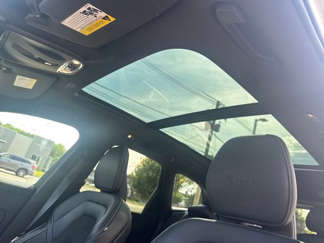 Used 2019 Volvo XC60 T6 R-Design w/ Protection Package Premier AWD/4WD image 25