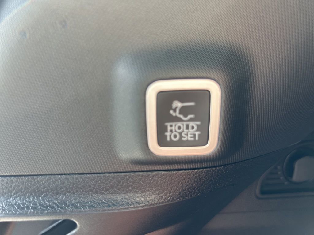 New 2025 Jeep Grand Cherokee Laredo image 40