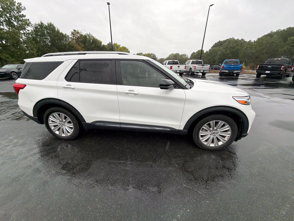 Used 2024 Ford Explorer Limited w/ Limited Technology Package RWD image 18