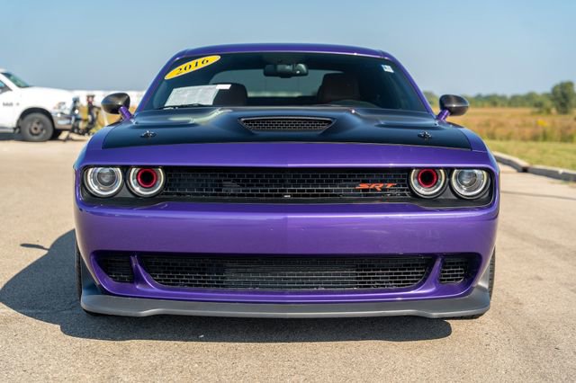 Used 2016 Dodge Challenger SRT Hellcat video 2