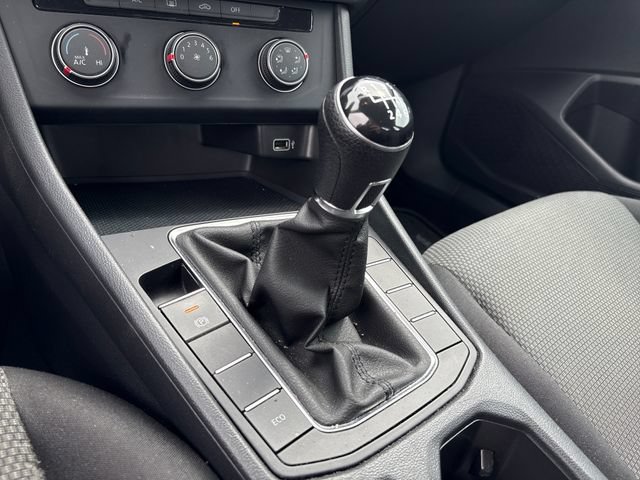 Used 2019 Volkswagen Jetta S w/ Driver Assistance Package FWD image 25