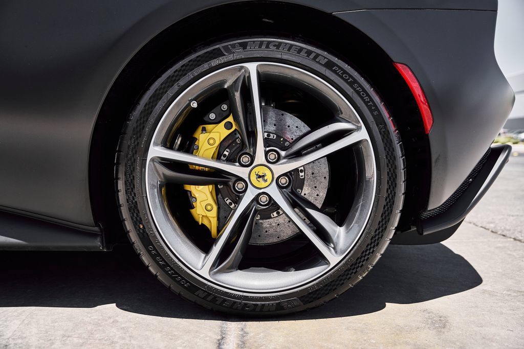 Used 2023 Ferrari 296 GTB RWD image 30