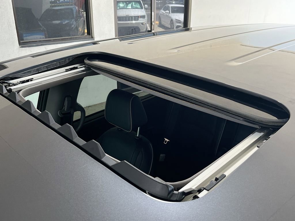 Used 2023 Honda Odyssey Elite image 21