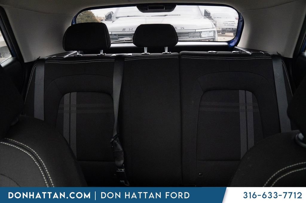 Used 2020 Hyundai Venue SEL image 16