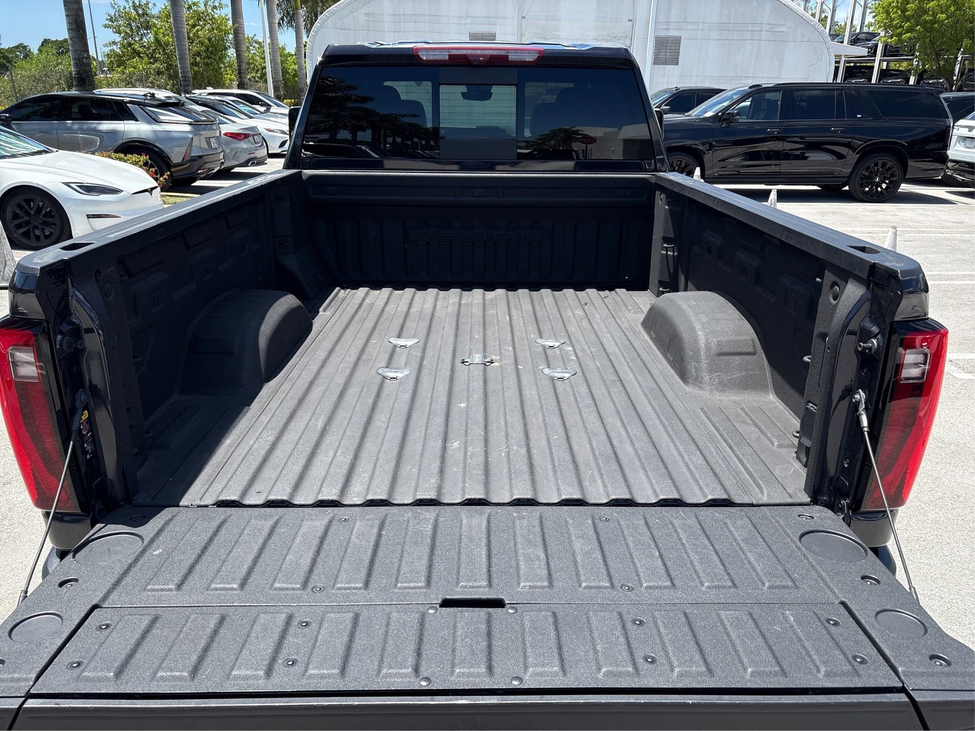 Used 2024 GMC Sierra 2500 Denali w/ Denali Reserve Package image 10