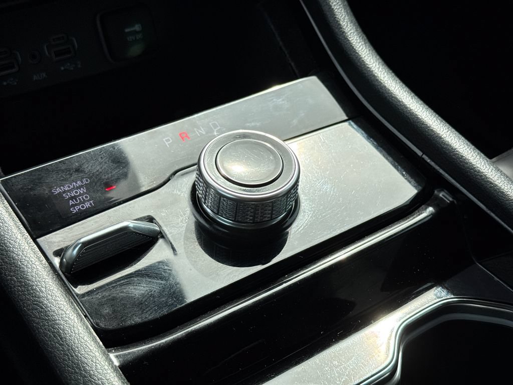 Used 2023 Jeep Grand Cherokee L Limited AWD/4WD image 26
