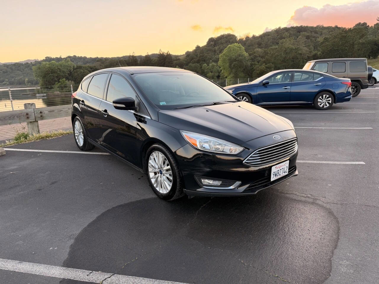 Used 2017 Ford Focus Titanium image 3