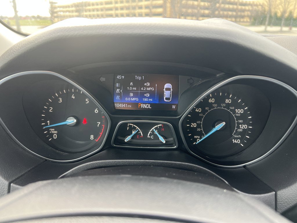 Used 2015 Ford Focus SE w/ SE Cold Weather Package FWD image 18