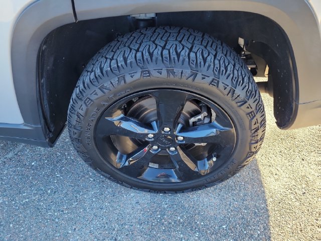 Used 2022 Jeep Grand Cherokee L Limited w/ Luxury Tech Group II AWD/4WD image 7
