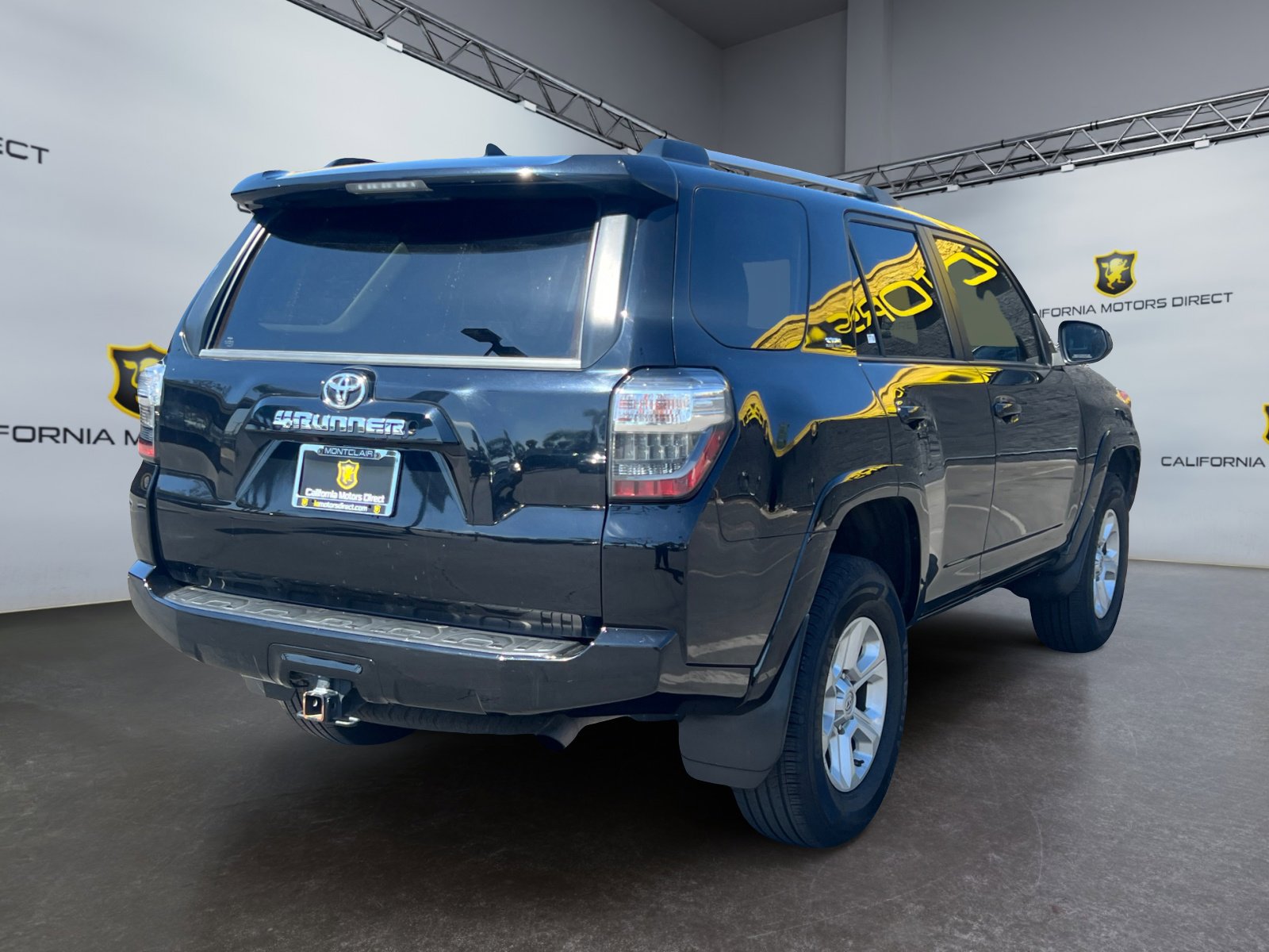 Used 2021 Toyota 4Runner SR5 AWD/4WD image 5