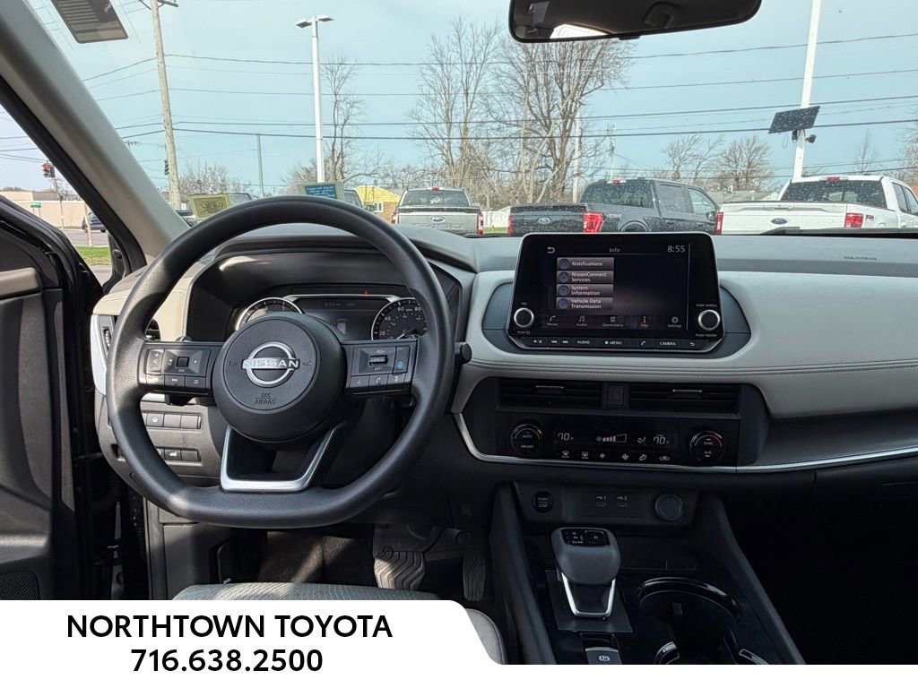 Used 2024 Nissan Rogue SV AWD/4WD image 6