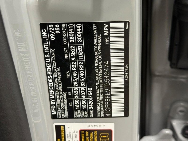 New 2026 Mercedes-Benz GLS 580 4MATIC image 18