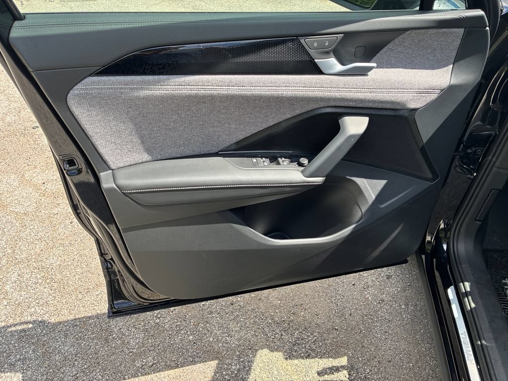 New 2026 Volkswagen Tiguan S AWD/4WD image 10