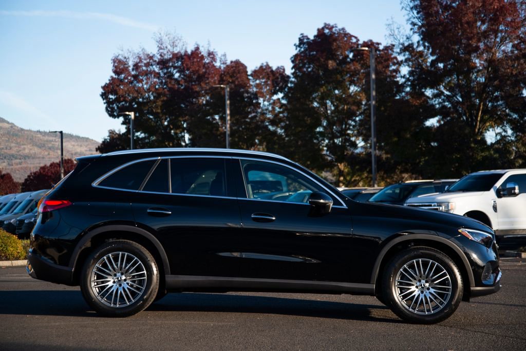 New 2026 Mercedes-Benz GLC 300 4MATIC image 5