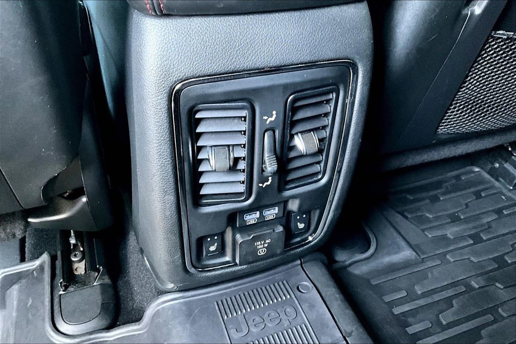 Used 2019 Jeep Grand Cherokee Trailhawk AWD/4WD image 9