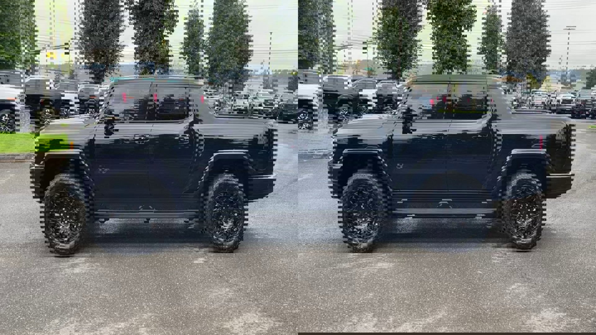 New 2026 GMC Hummer EV 4x4 Crew Cab w/ LPO, Dark Essentials Package image 72