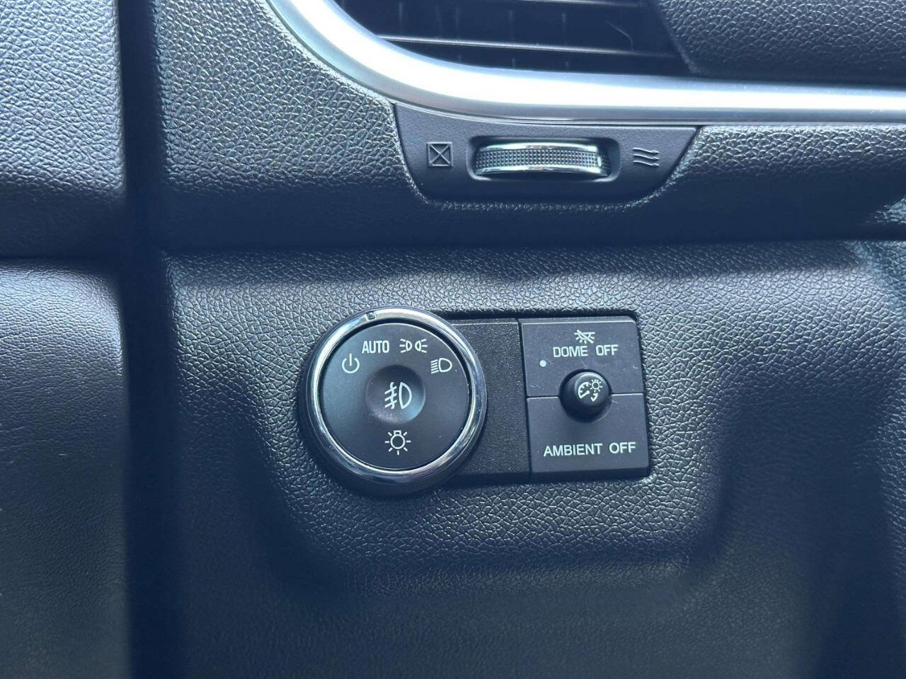 Used 2017 Chevrolet Traverse Premier AWD/4WD image 31