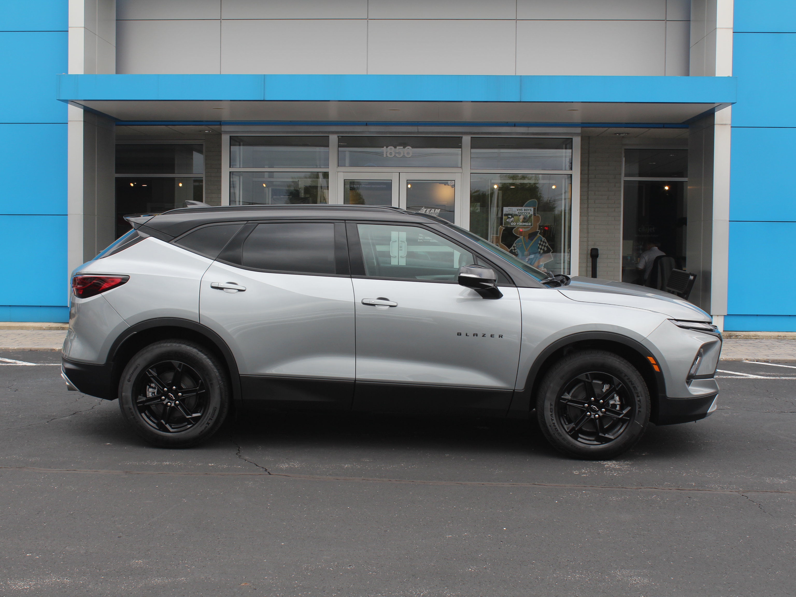 New 2026 Chevrolet Blazer LT w/ Midnight/Sport Edition AWD/4WD image 5