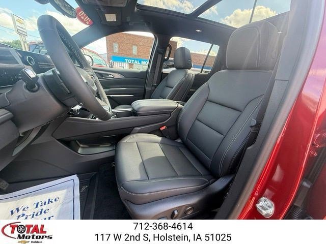 New 2026 Chevrolet Traverse LT w/ Sun and Wheel Package AWD/4WD image 9
