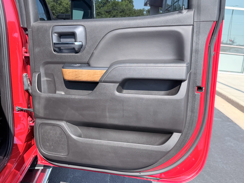 Used 2018 Chevrolet Silverado 2500 LTZ AWD/4WD image 33