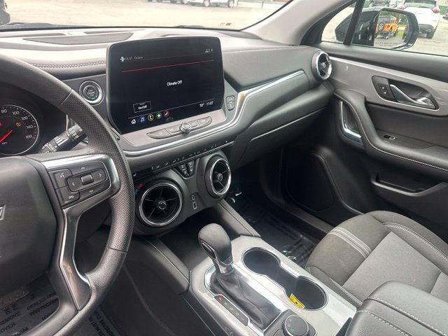 Used 2025 Chevrolet Blazer LT FWD image 25
