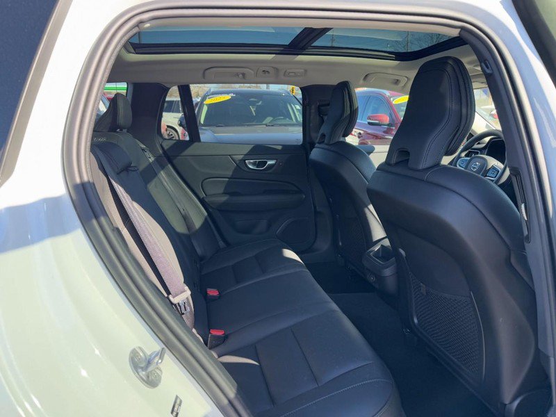 Certified 2025 Volvo V60 B5 Cross Country Plus image 11