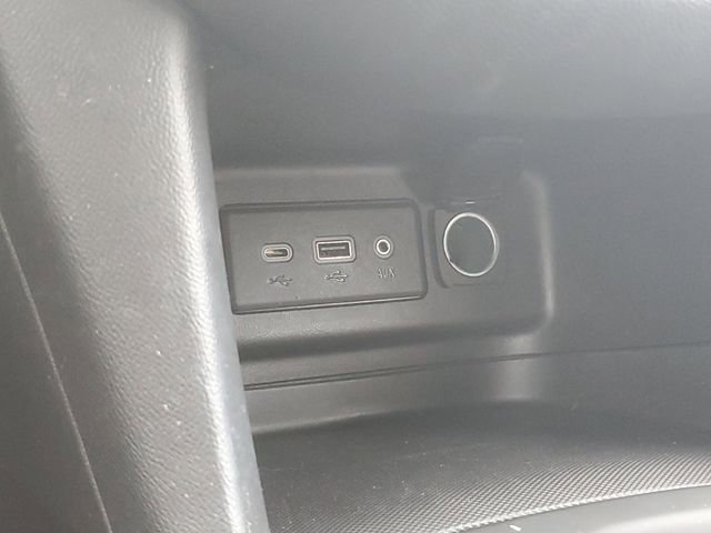 Used 2023 Chevrolet Equinox RS image 30