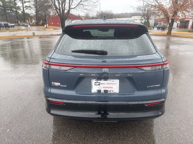 Used 2025 Toyota Crown Signia image 4