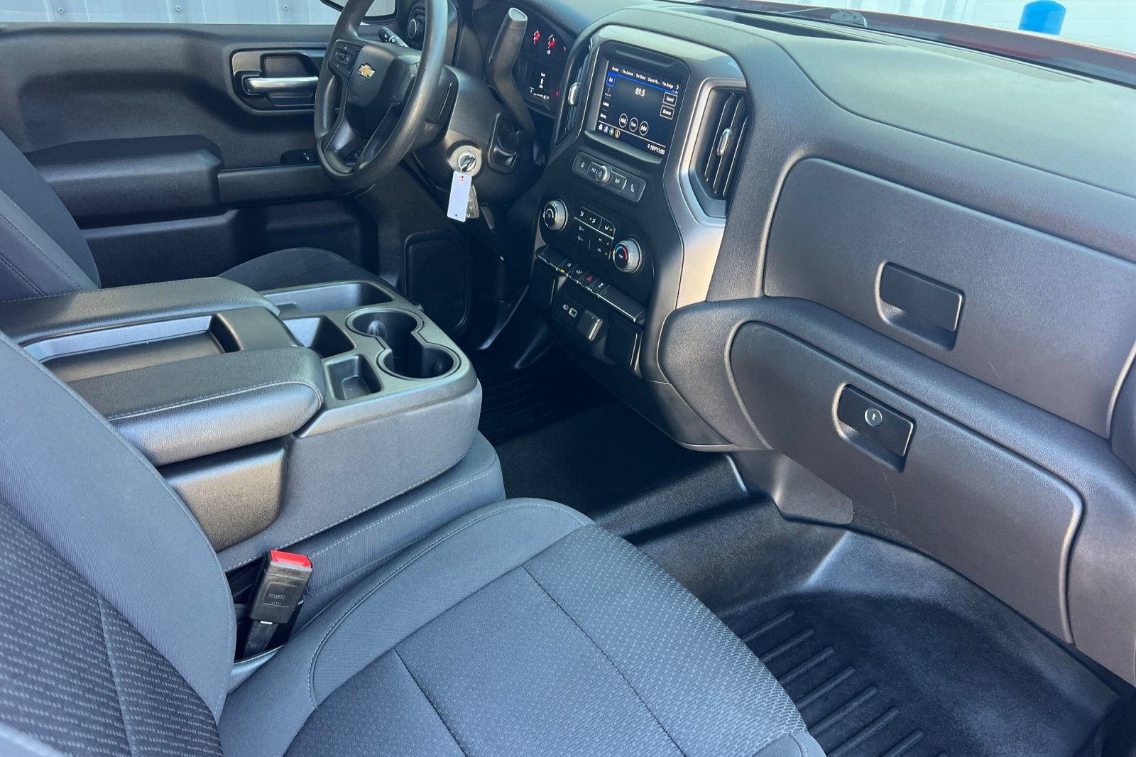 Used 2022 Chevrolet Silverado 1500 Custom w/ LPO, Dark Essentials Package AWD/4WD image 12