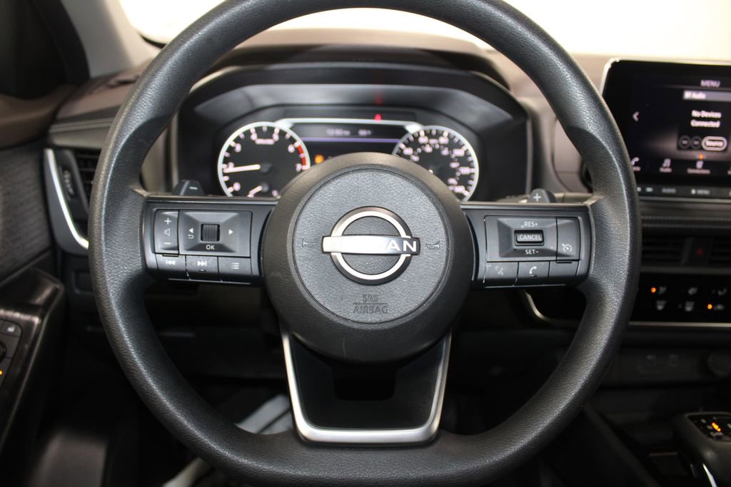 Used 2023 Nissan Rogue S image 33