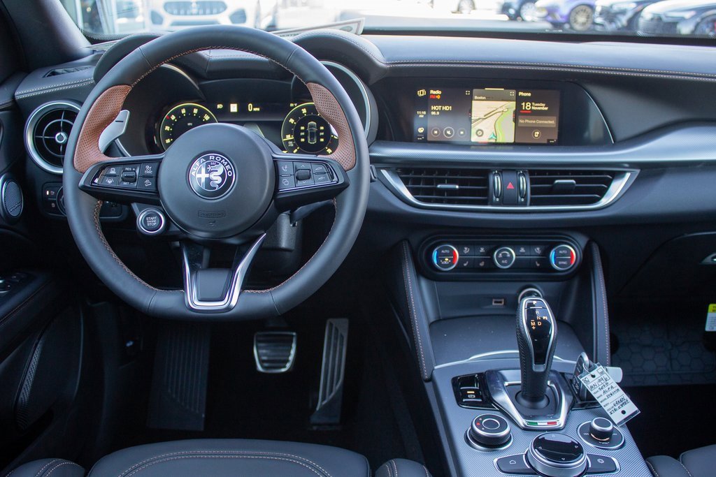 New 2025 Alfa Romeo Stelvio Sprint image 13