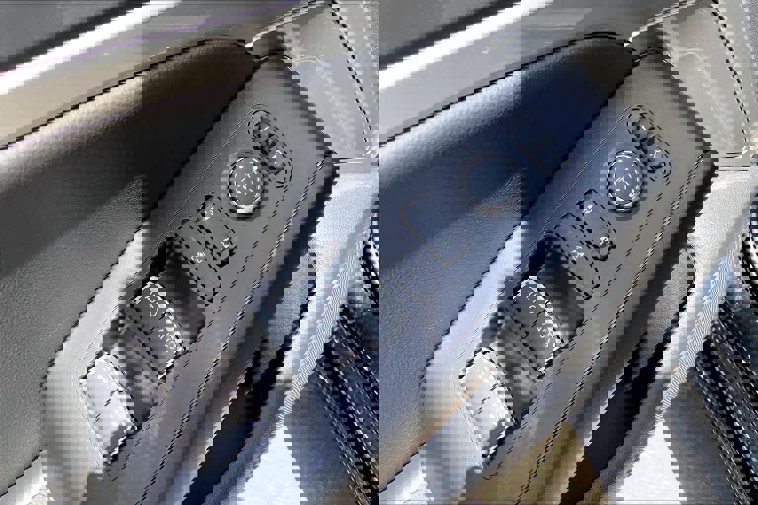 Used 2025 Acura Integra FWD image 33