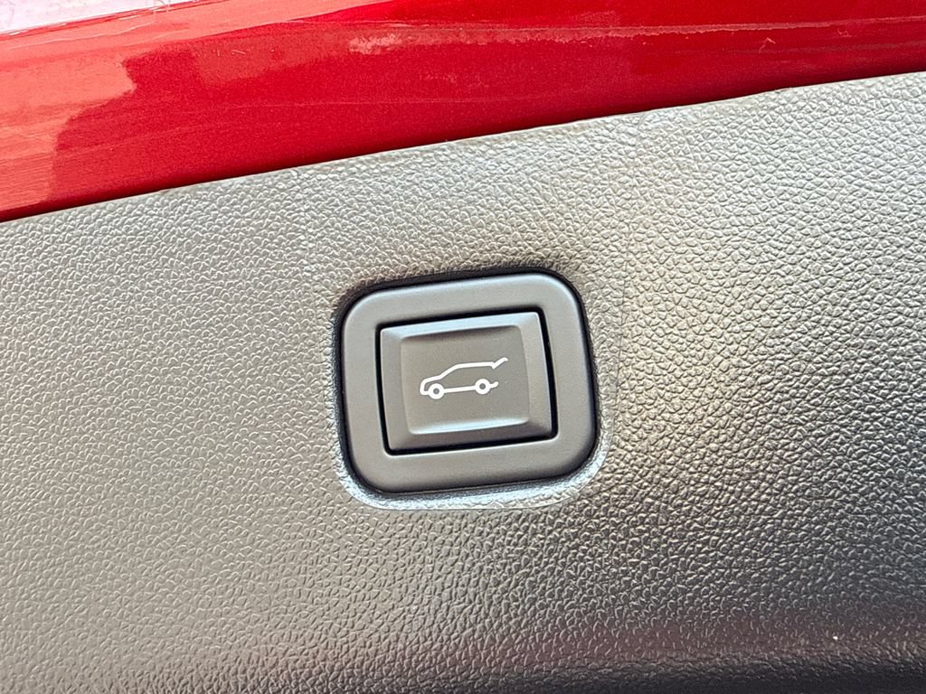 Used 2023 Chevrolet Blazer RS FWD image 19