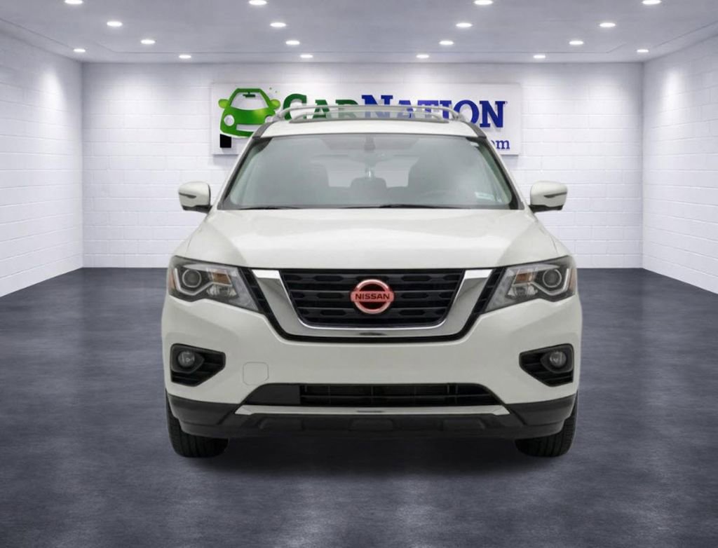 Used 2019 Nissan Pathfinder Platinum AWD/4WD image 2