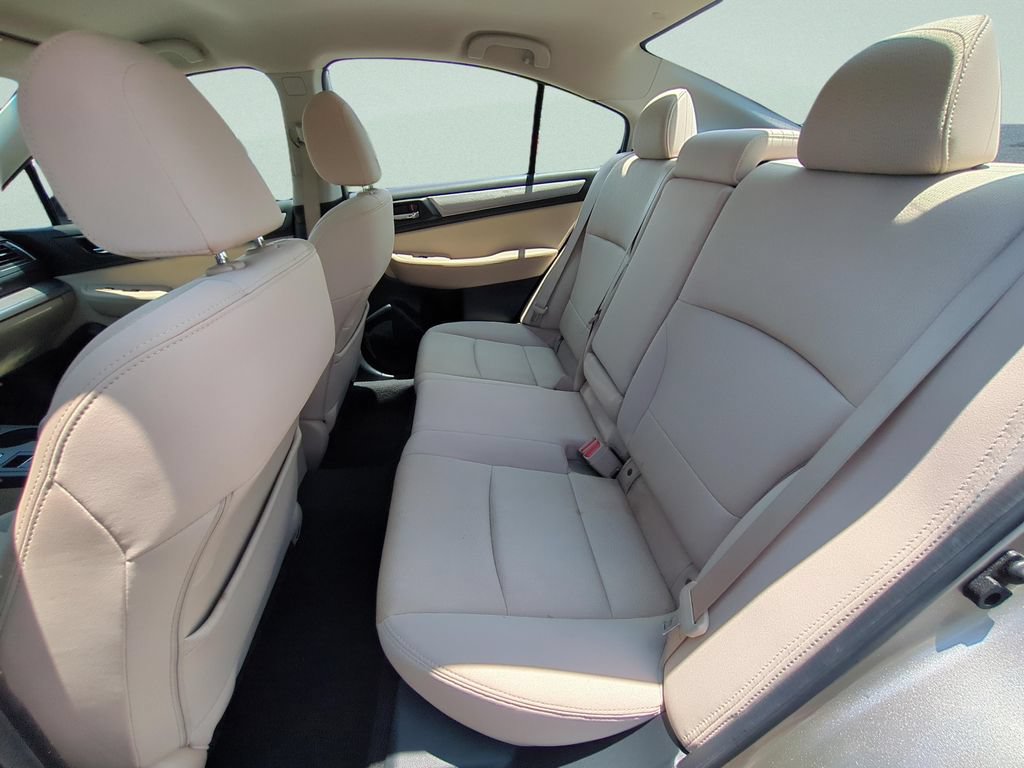 Used 2016 Subaru Legacy 2.5i Premium AWD/4WD image 9
