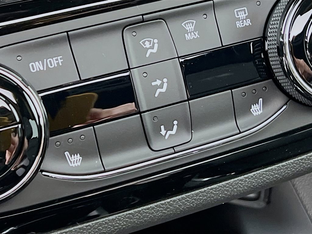 New 2026 Buick Envista Sport Touring w/ Convenience I Package FWD image 18