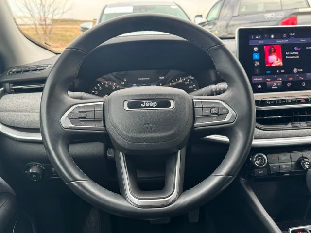 Used 2022 Jeep Compass Latitude image 21