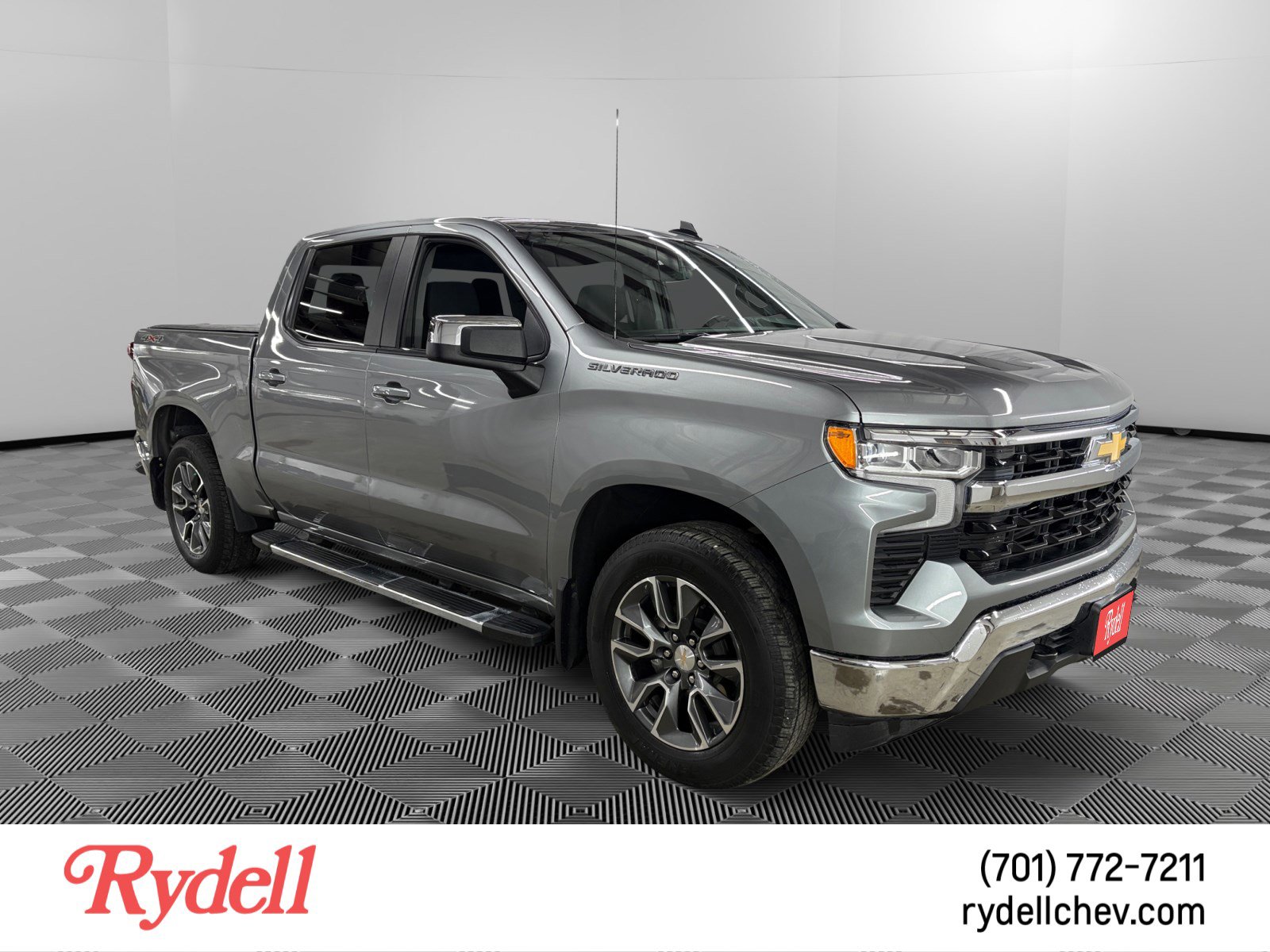 Used 2023 Chevrolet Silverado 1500 LT AWD/4WD image 7