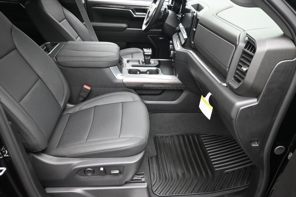 New 2026 Chevrolet Silverado 1500 LTZ w/ Z71 Off-Road Package AWD/4WD image 9