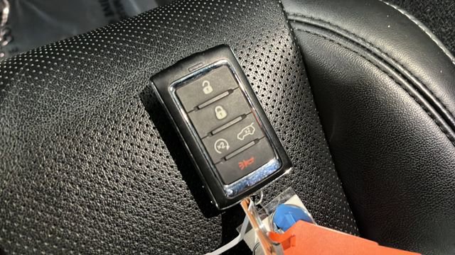 Used 2023 Jeep Wagoneer 4WD image 42