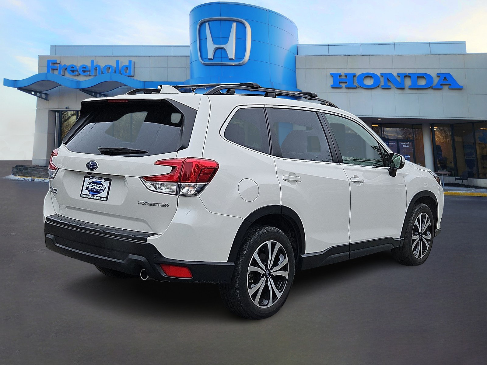 Used 2023 Subaru Forester Limited AWD/4WD image 6