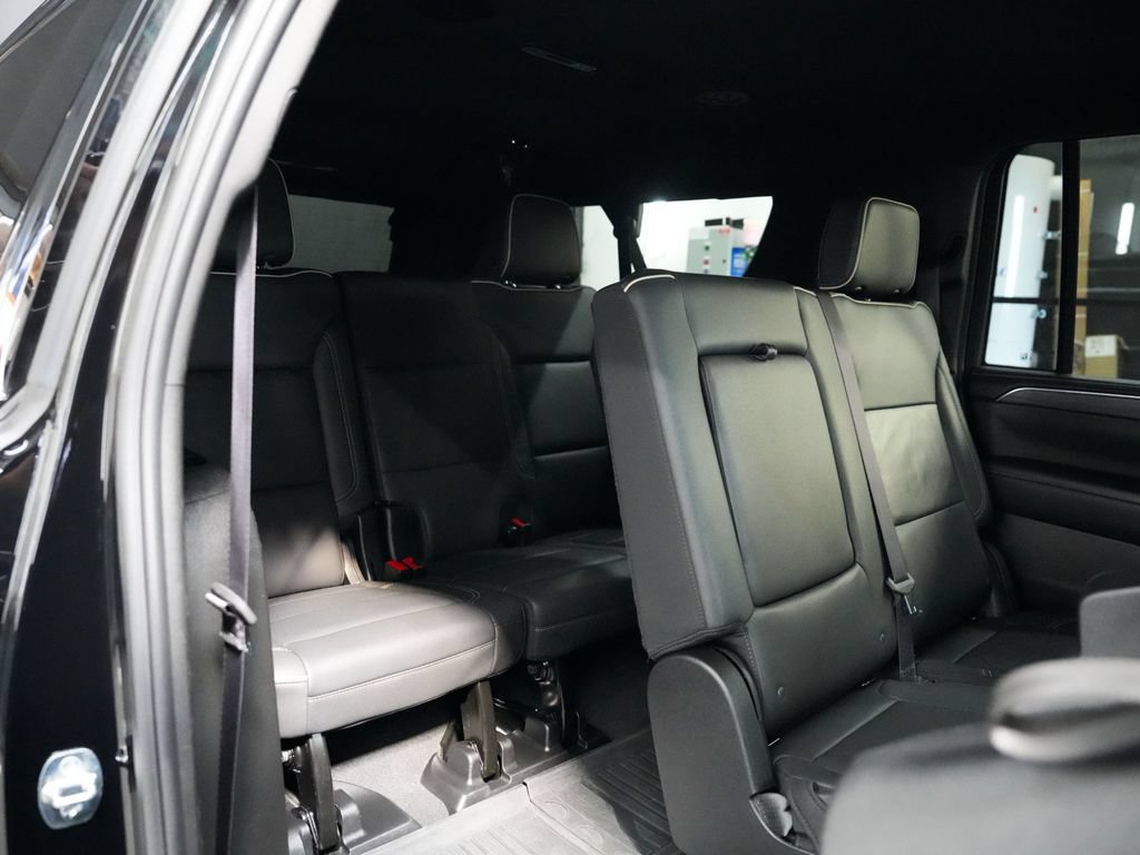 Used 2024 GMC Yukon XL SLT w/ SLT Luxury Package AWD/4WD image 35