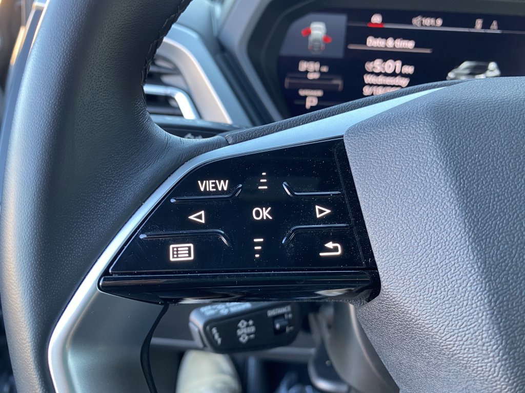 Used 2023 Audi Q4 e-tron Prestige image 30