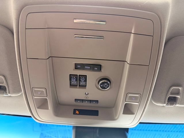 Used 2019 Chevrolet Tahoe Premier AWD/4WD image 46