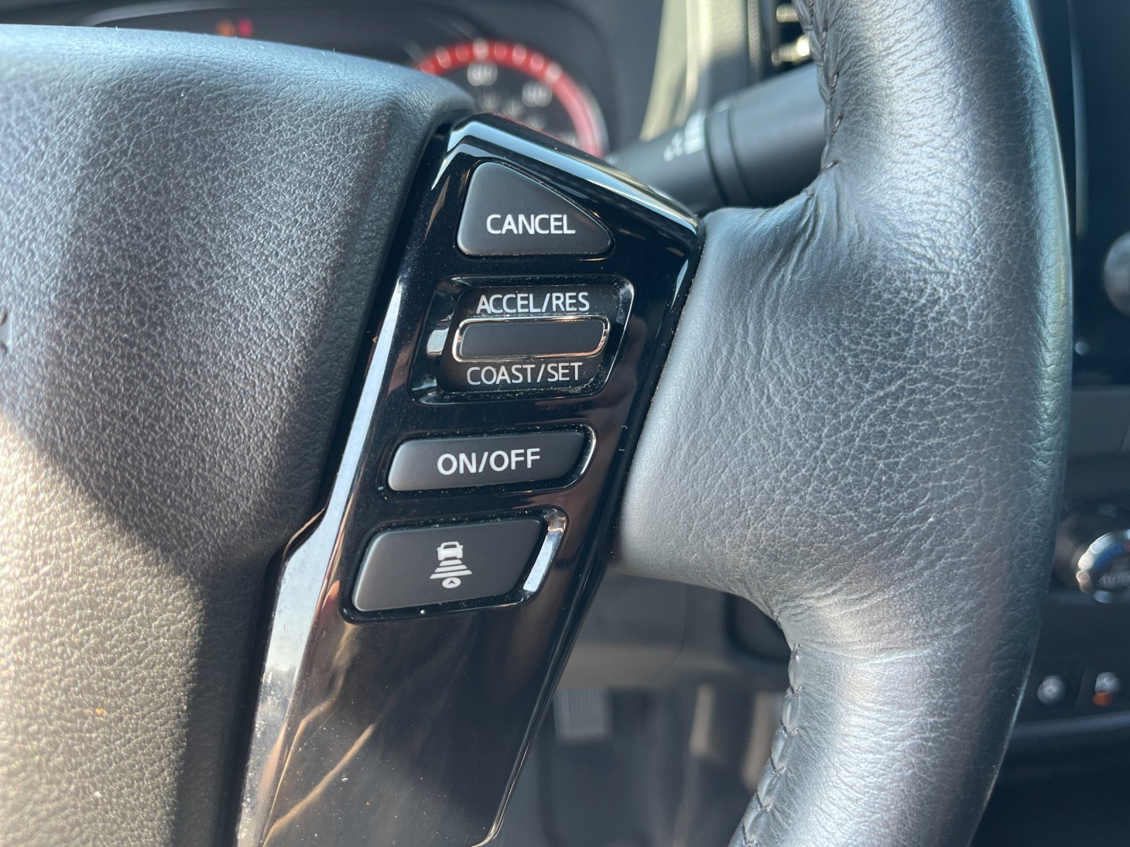 Used 2022 Nissan Frontier PRO-4X w/ Pro-4X Premium Package AWD/4WD image 28