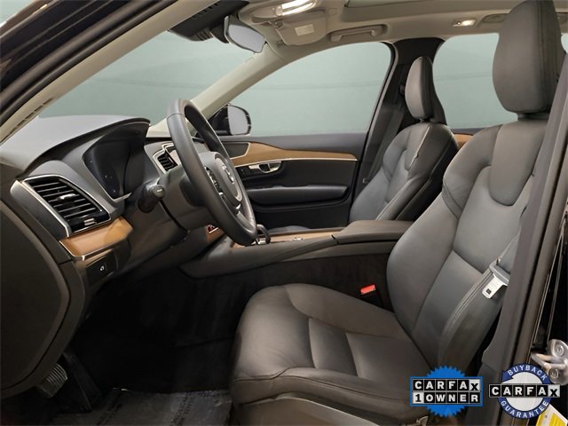 Used 2025 Volvo XC90 B6 Plus image 17