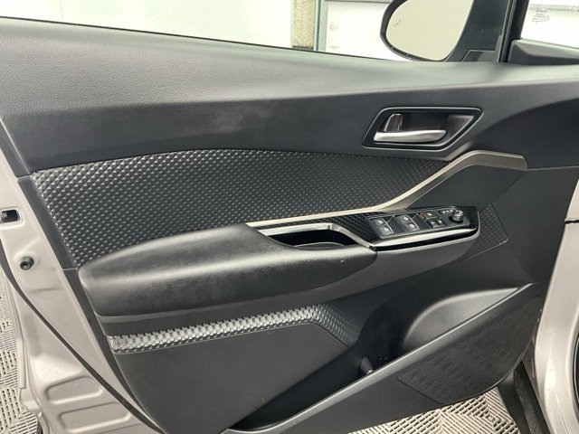 Used 2019 Toyota C-HR XLE image 12